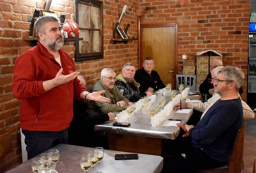 Probna degustacija prije ocjenjivanja vina članova Udruge