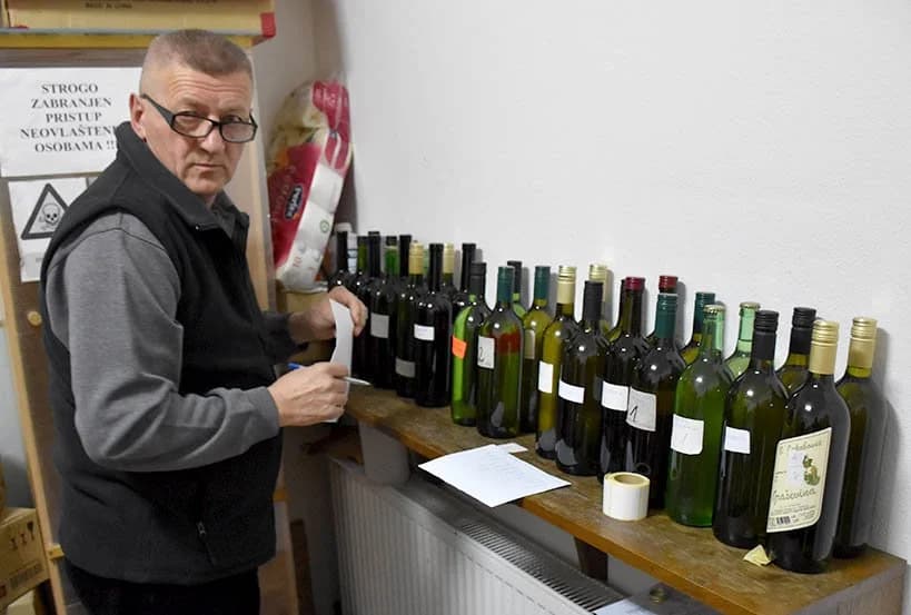 Ocjenjene mane i vrline 17 uzoraka vina
