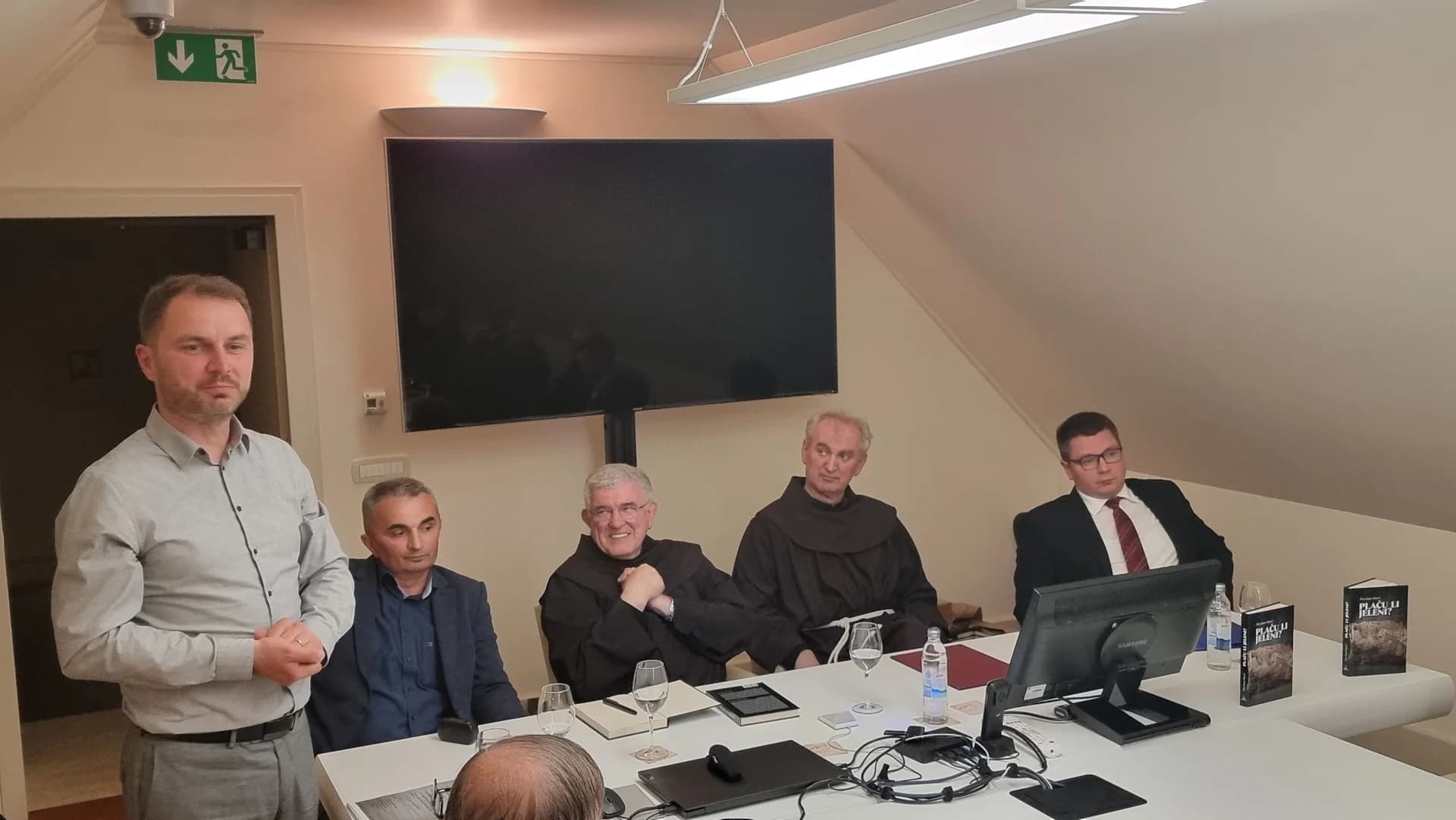 „Plaču li jeleni“ – promocija romana autora hercegovačkog fratra Ante Marića u Kutjevu