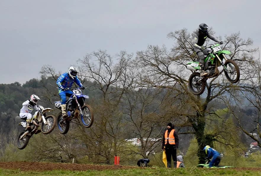 Gledatelji uživali u atraktivnim vožnjama - Matej Jaroš drugi u klasi MX /FOTO/