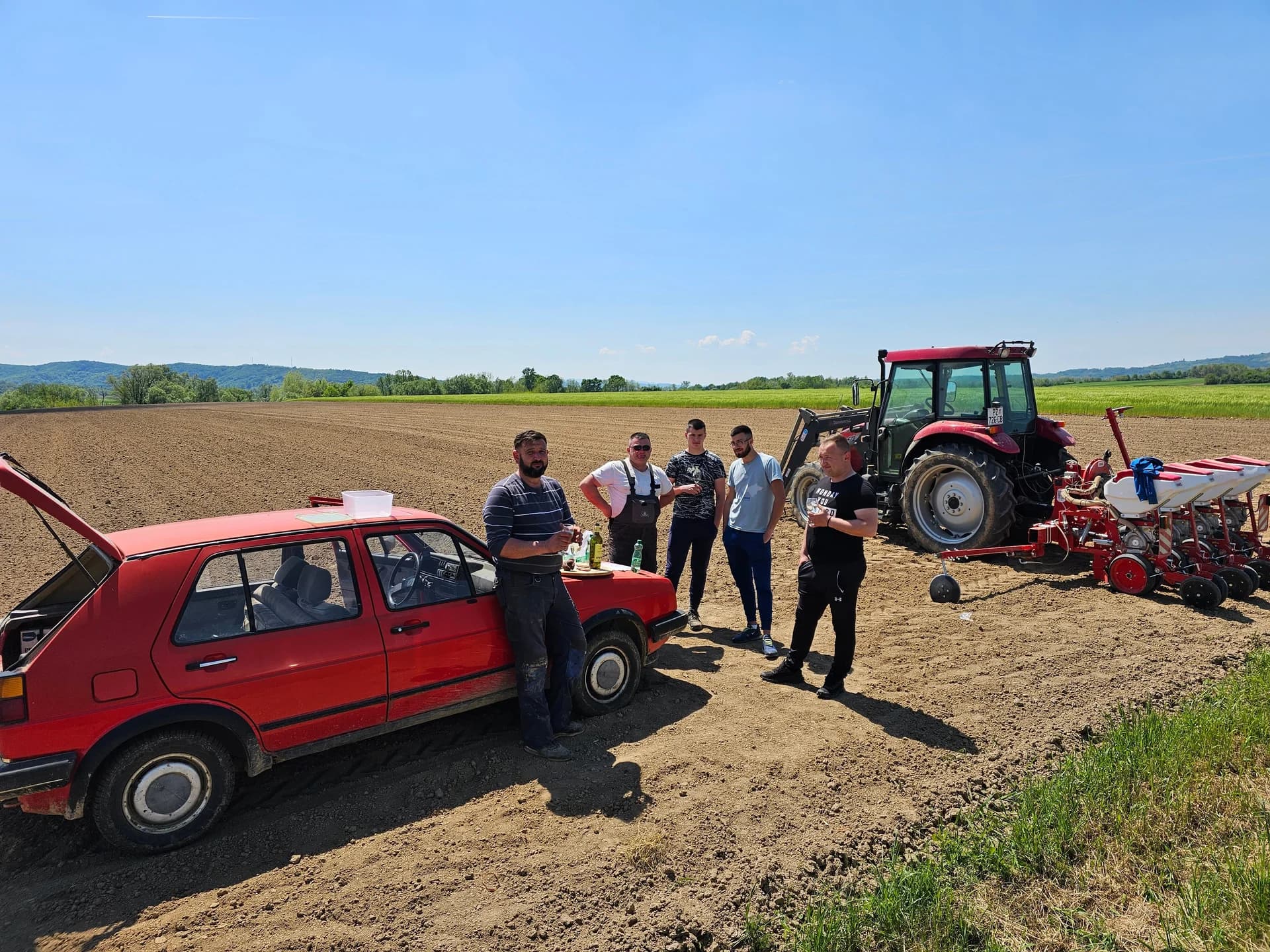 Trenutci predaha uz "aftekovanje" umornog slavonskog ratara