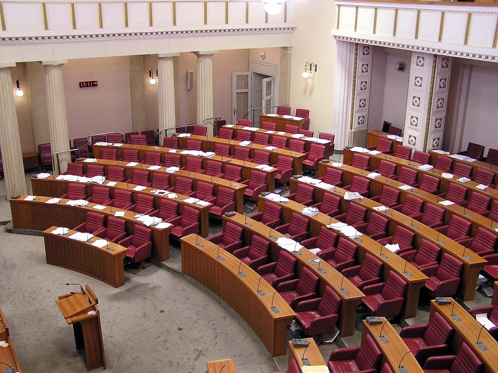 Danas slavimo Dan državnosti, prošle su 33 godine od konstituiranja demokratskog višestranačkog Sabora