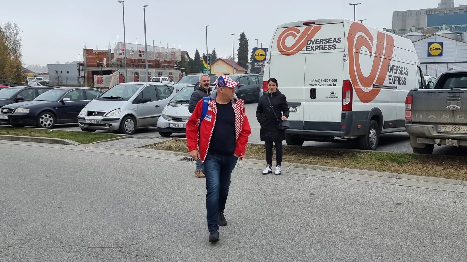 Zaputili se požeški navijači prema splitskom Poljudu na utakmicu Hrvatske i Rusije