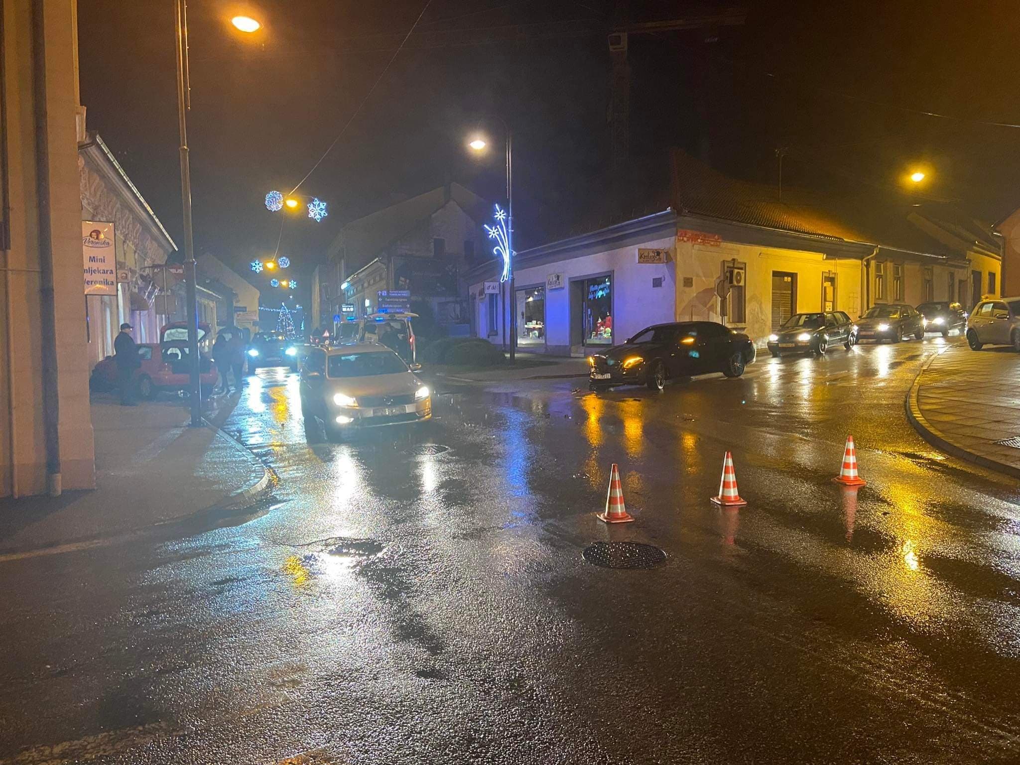 Sudar u centru grada: Mercedesom se zabio u Audija