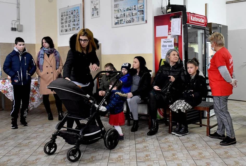 Darovi za 80 najmlađih mještana iz Drškovaca (FOTO)