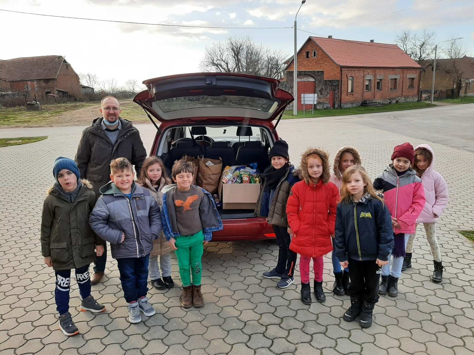 Učenici kutjevačke škole uspješno proveli humanitarnu akciju “Adventski kalenDAR”