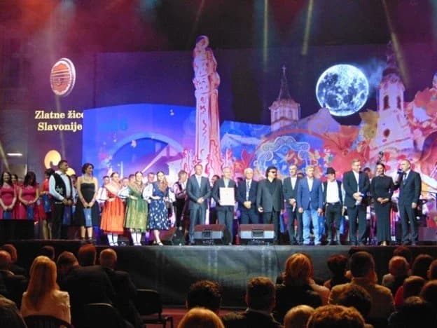 Drugi dan zaredom Hrvatska televizija emitirala snimku sa Aurea Festa – ovaj puta koncert Berde banda