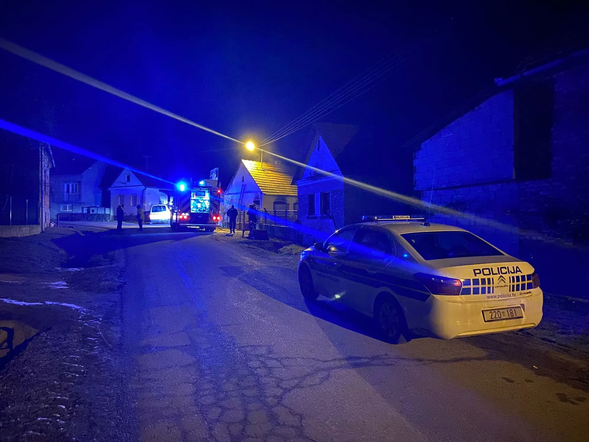 Požar u Staroj Lipi: Zapalila se pušnica - brzom intervencijom spriječeno širenje vatre /FOTO/