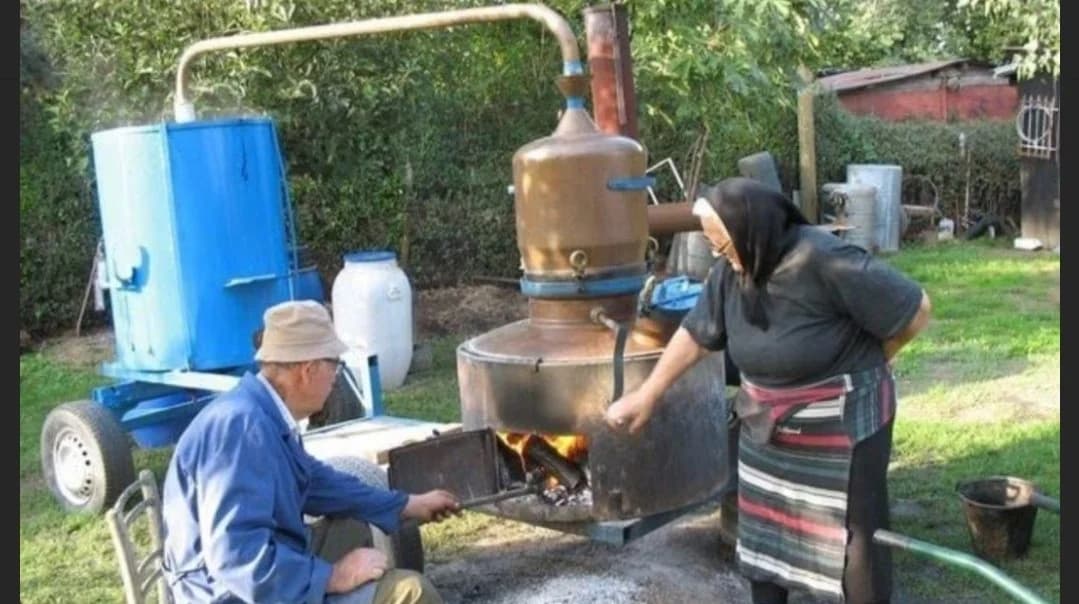 Mali proizvođači rakije više ne plaćaju trošarinu