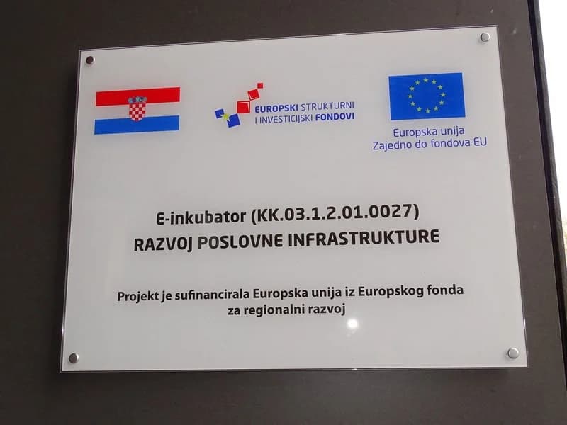 Svečano otvoren E-Inkubator u Pleternici /FOTOGALERIJA/