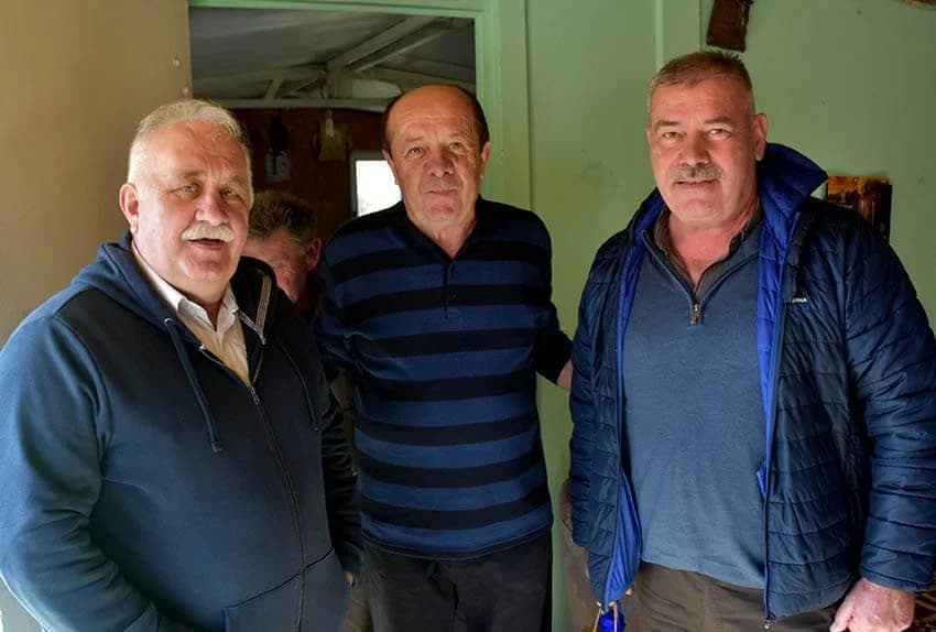 Umirovljeni inspektor cestovnog prometa Mata Benakić proslavio imendan i 70. rođendan sa desecima svojih prijatelja /FOTOGALERIJA/