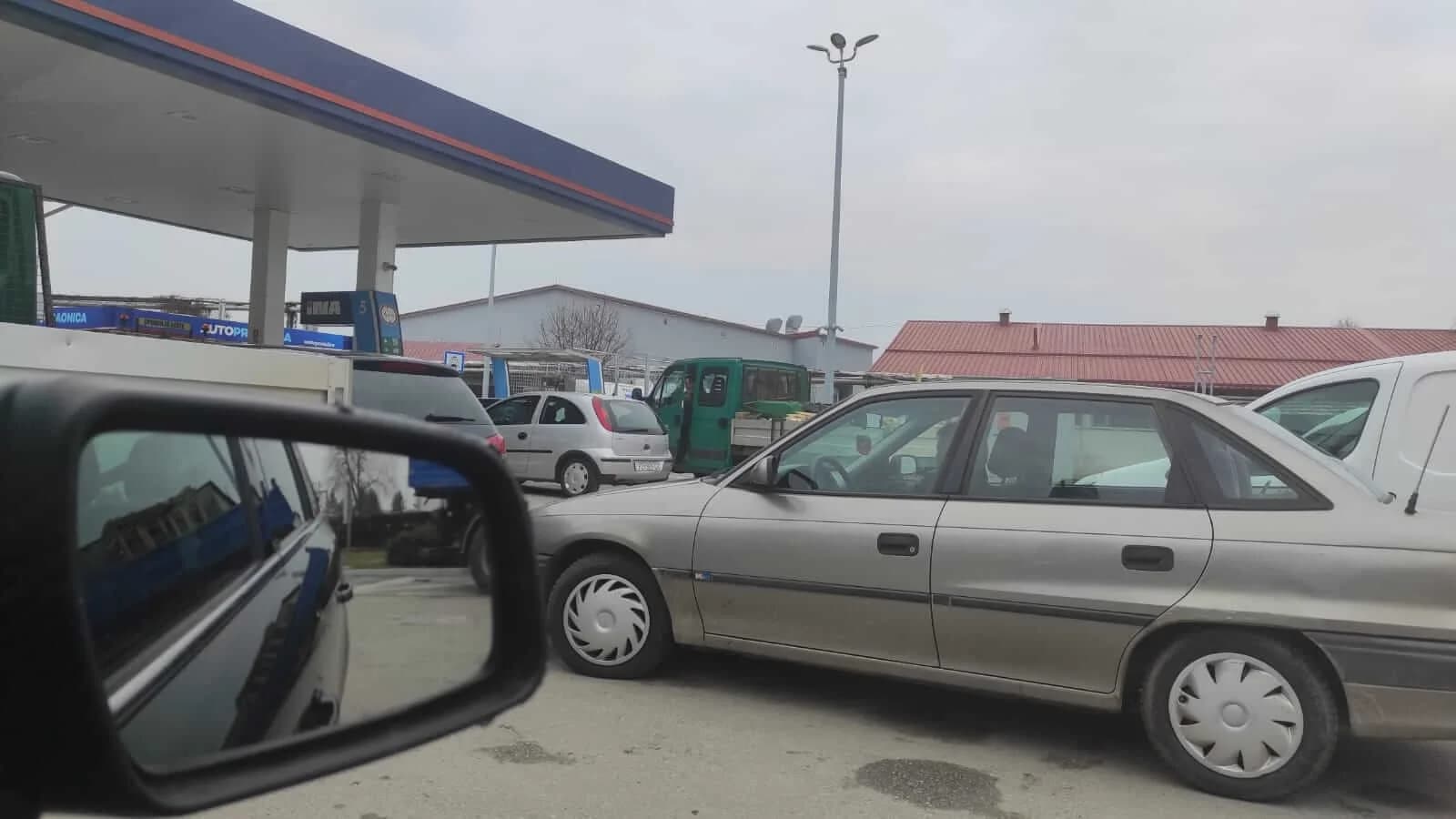 Nakon jučerašnjih gužvi na svim benzinskim crpkama, doznali smo nove cijene goriva