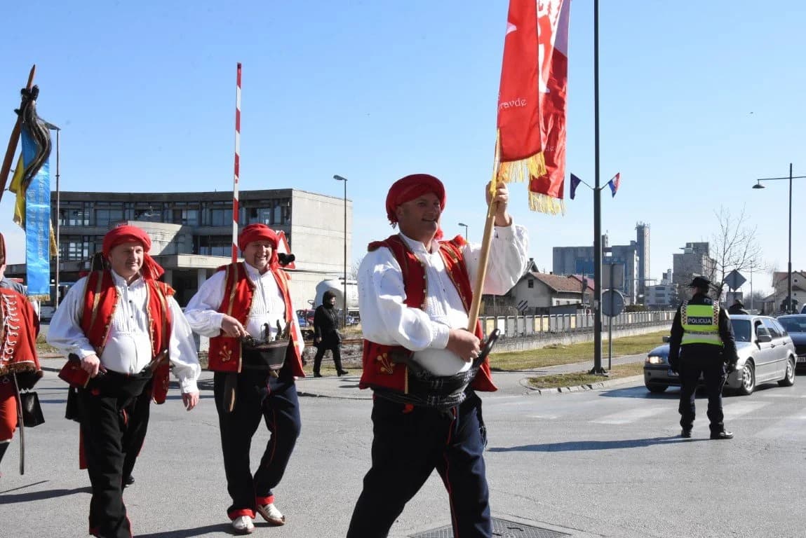 Međunarodna smotra povijesnih postrojbi u prigodi Dana grada Požege i Grgureva /FOTOGALERIJA/