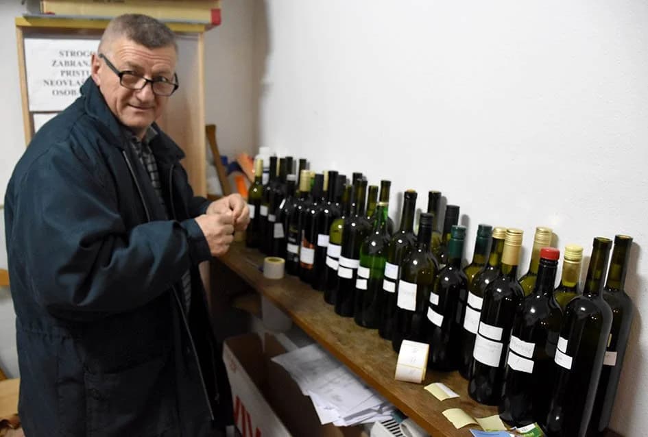 Završena Zimska škola Udruge voćara i vinogradara „Vino-kap“ iz Kaptola: Ocjenjena najbolja vina članove Udruge