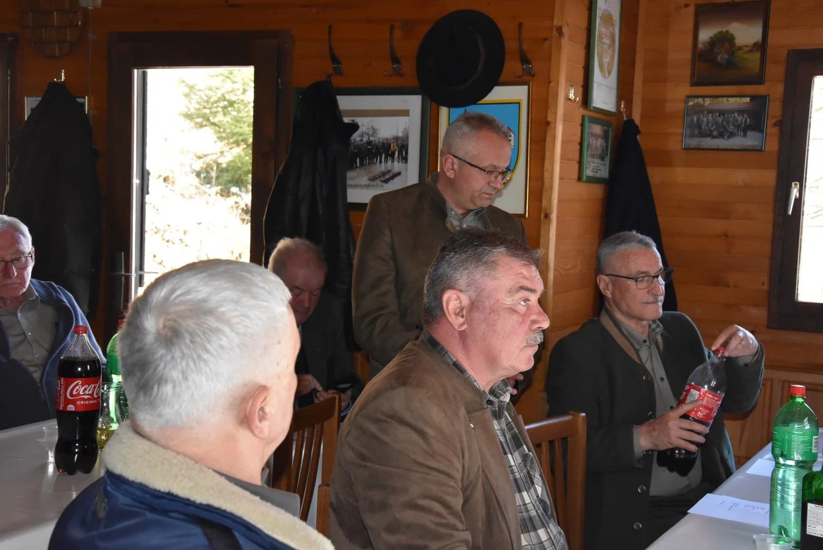 Kutjevački lovci uređuju lovačku kuću i grade prilazni put /FOTO/
