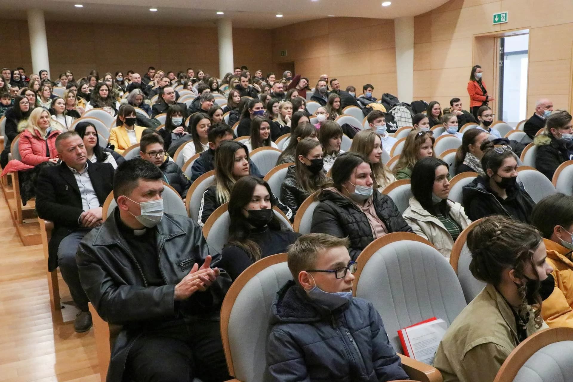Vjeronaučno natjecanje učenika osnovnih i srednjih škola Požeške biskupije