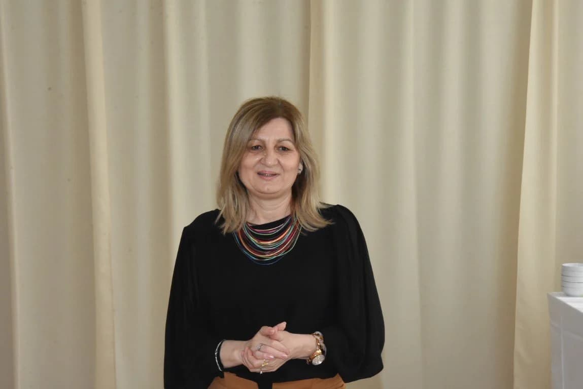 Uručena uvjerenja o osposobljavanju za poslove asistentima za rad u organiziranom stanovanju sa osobama s mentalnim teškoćama u sklopu projekta „Mojih 5 kvadrata“ /FOTOGLAERIJA/