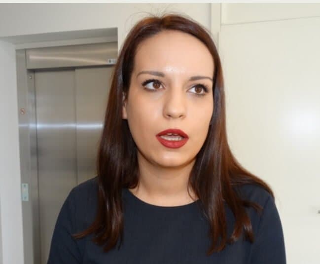 Nije se ambiciozna pročelnica Andreja Menđel pretrgla u poslu kako bi nam grad za najveći blagdan bio ljepši: Udobnije je sjediti u uredskoj fotelji!