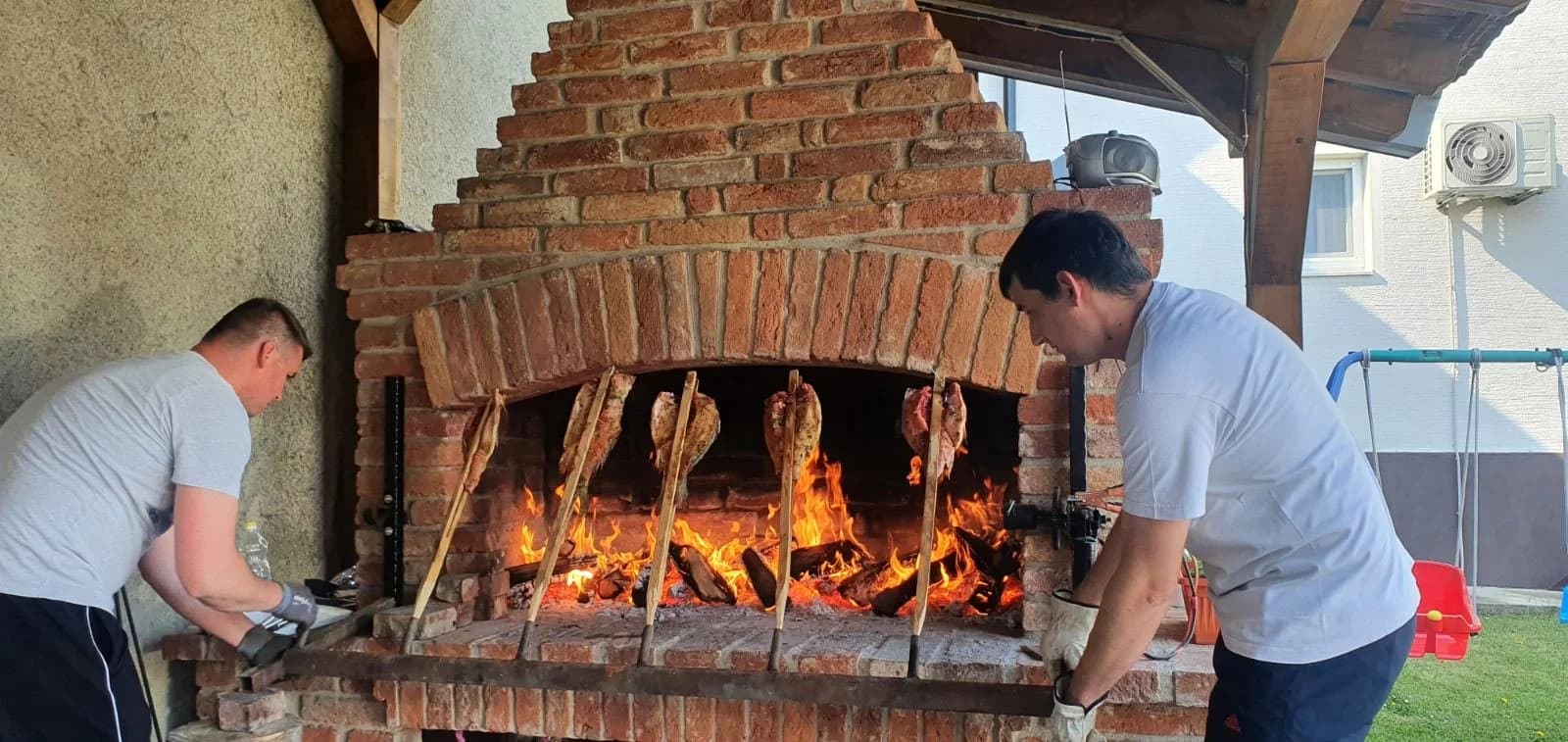 Pripreme za najveći kršćanski blagdan: Obitelj Maglica njeguje tradiciju svojih predaka