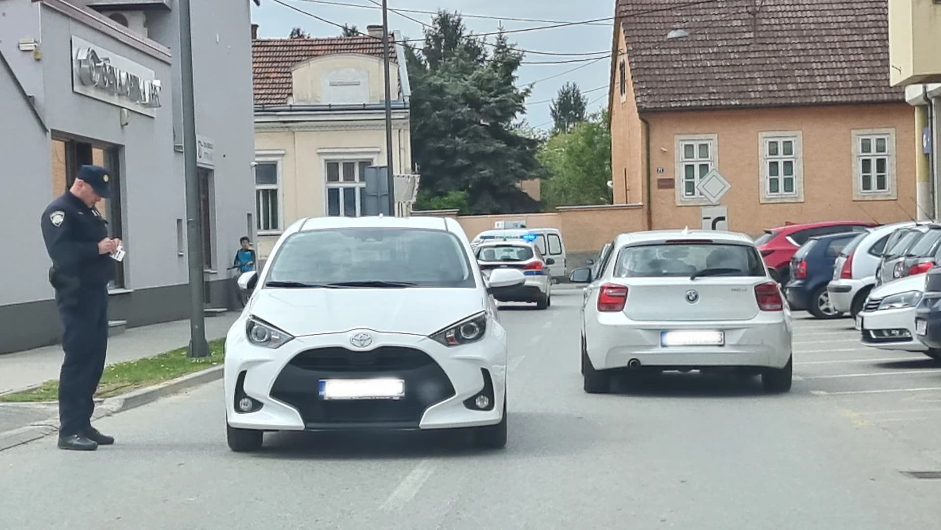 Automobilom udario u pješaka