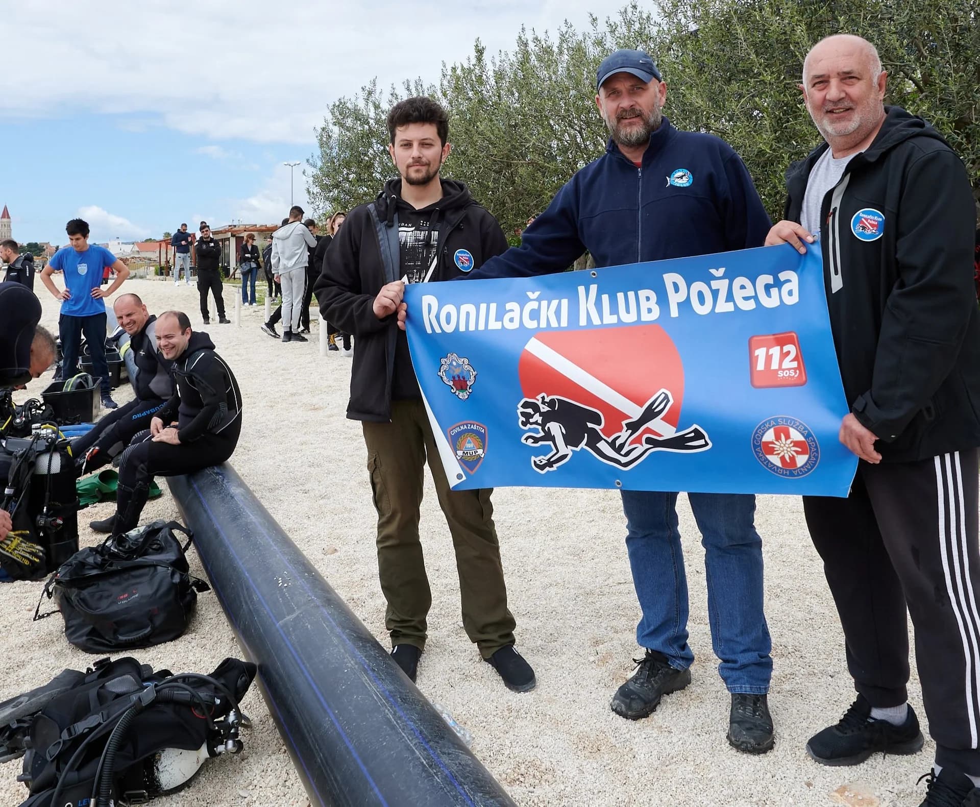 Požeški ronioci čistili podmorje na Čiovu i Brigi /FOTO/