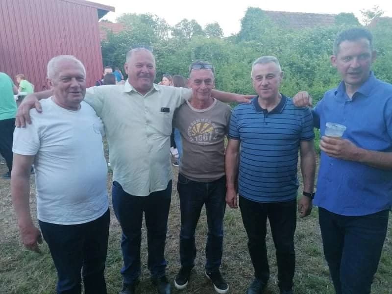 Požeški svirači, ali i brojni posjetitelji na Čobanijadi u Komarnici pokraj Starog Petrovog Sela /FOTO/