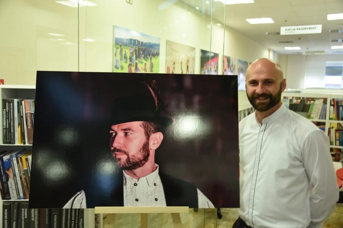 Kroz fotografiju Domagoja Katića i staro "ruvo" iz bakinih škrinja prikazane ljepote "Granice i Paurije": Jedan trenutak i jedan ponos pleternički, graničarski i paurski doveo je do toga da smo se zaj