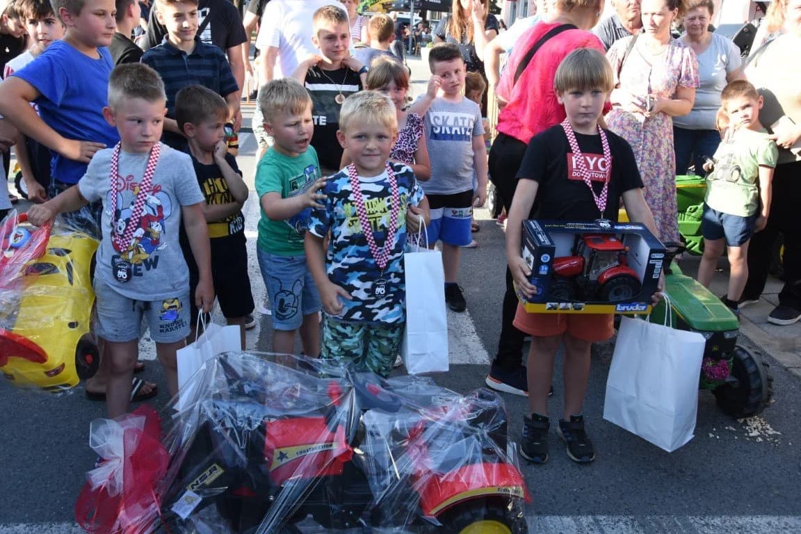 Među malim traktoristima najbolje rezultate postigao Leo Kovačević, drugi je bio Matej Svoboda, a treći  Vito Horvat /FOTO/