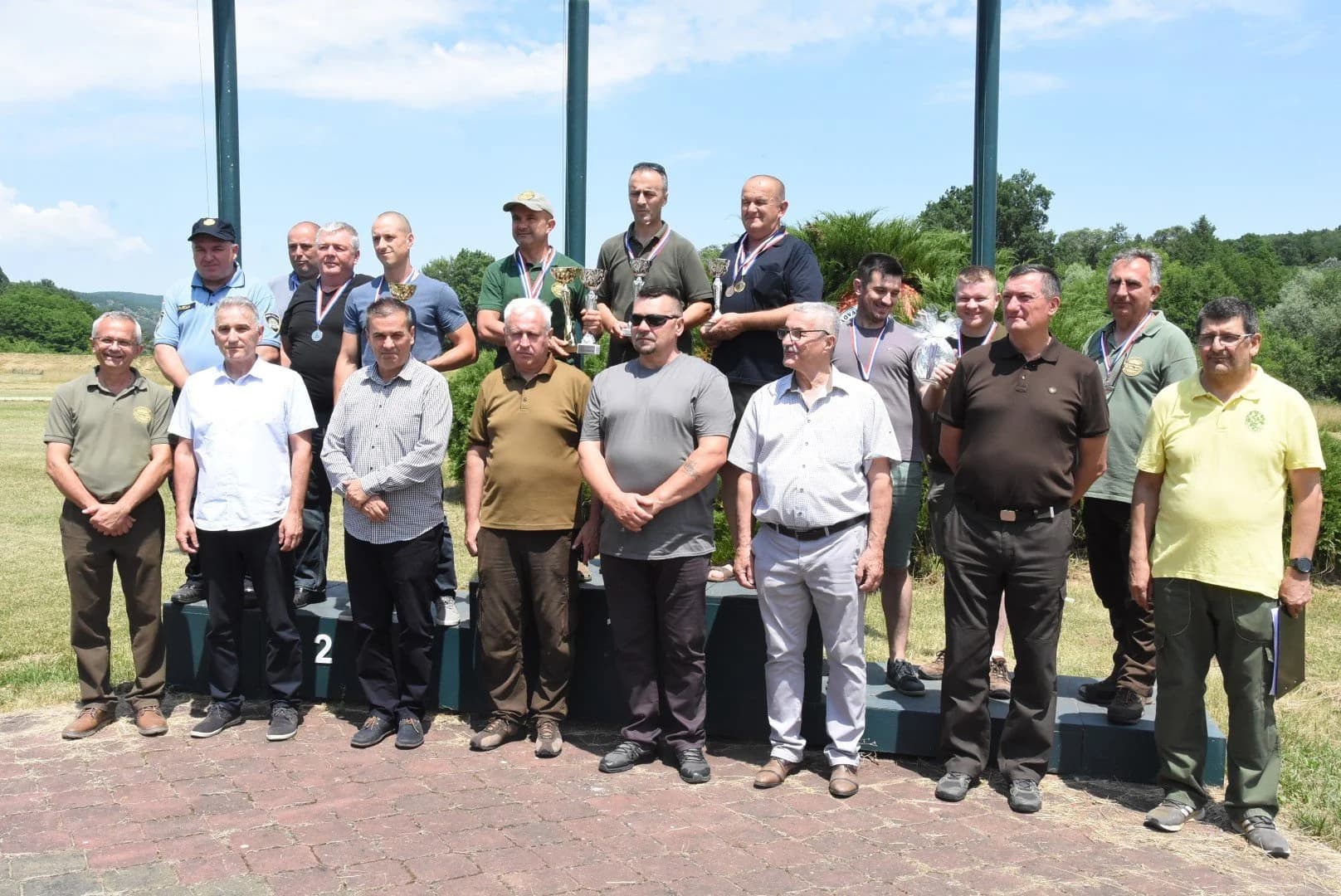Lovci na strelištu odmjerili snage sa policajcima /FOTO/f