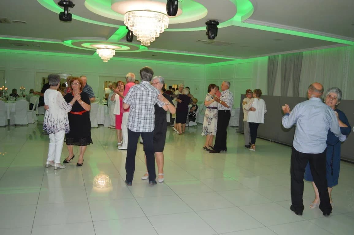 Mjesečno okupljanje umirovljenika na zabavi trajalo do kasnih noćnih sati