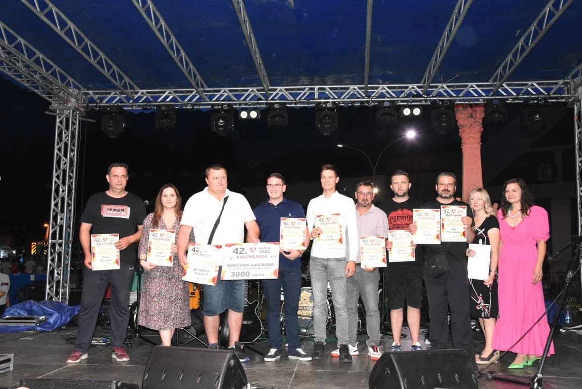 Zapaljen Ivanjski krijes u Požegi, održan Festival kulena i vina uz proglašenje šampioni te nastup poznatih glazbenika: Najbolji kulen je od Kristijana Novosela iz Gata , a crno vino Vinarije Markota 