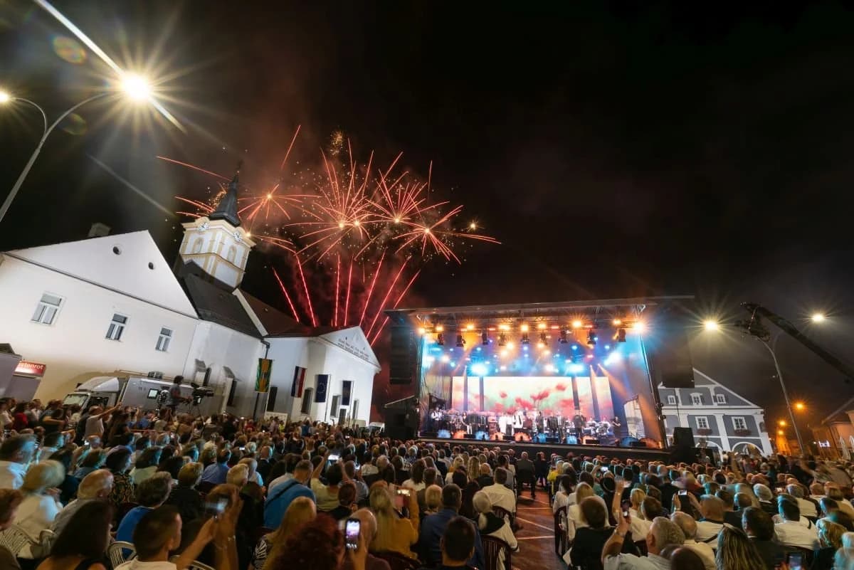 Tri tamburaške koncertne poslastice