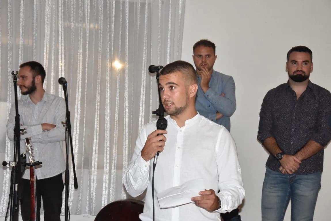 Jakšićani ispratili svog župnika na novu službu: "Uvijek sam prije svega želio biti čovjek, a tek onda župnik" /FOTOGALERIJA-VIDEO/