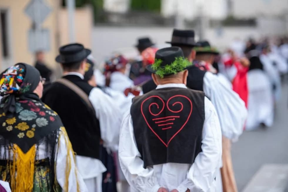 Poziv za iskaz interesa za izlaganje, prezentaciju i prodaju proizvoda u sklopu Festivala ”Zlatne žice Slavonije”
