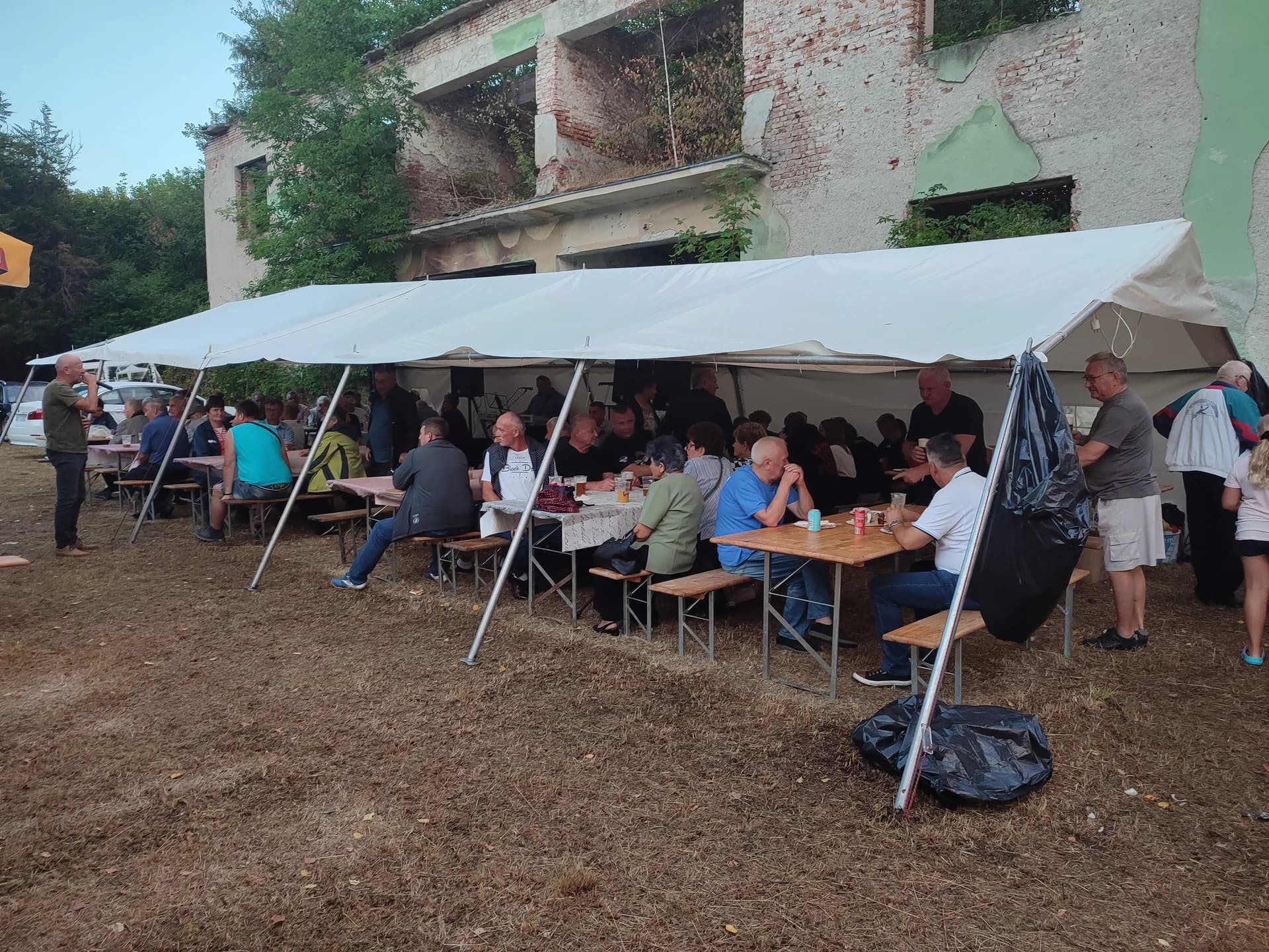 Ilinje u Striježevici okupilo na narodnom veselju stotine osoba