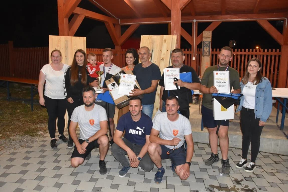 Ekipa „Orilo gorilo“ pobjednik na gastro manifestaciji CHIL&GRIL u Biškupcima /FOTOGALERIJA/