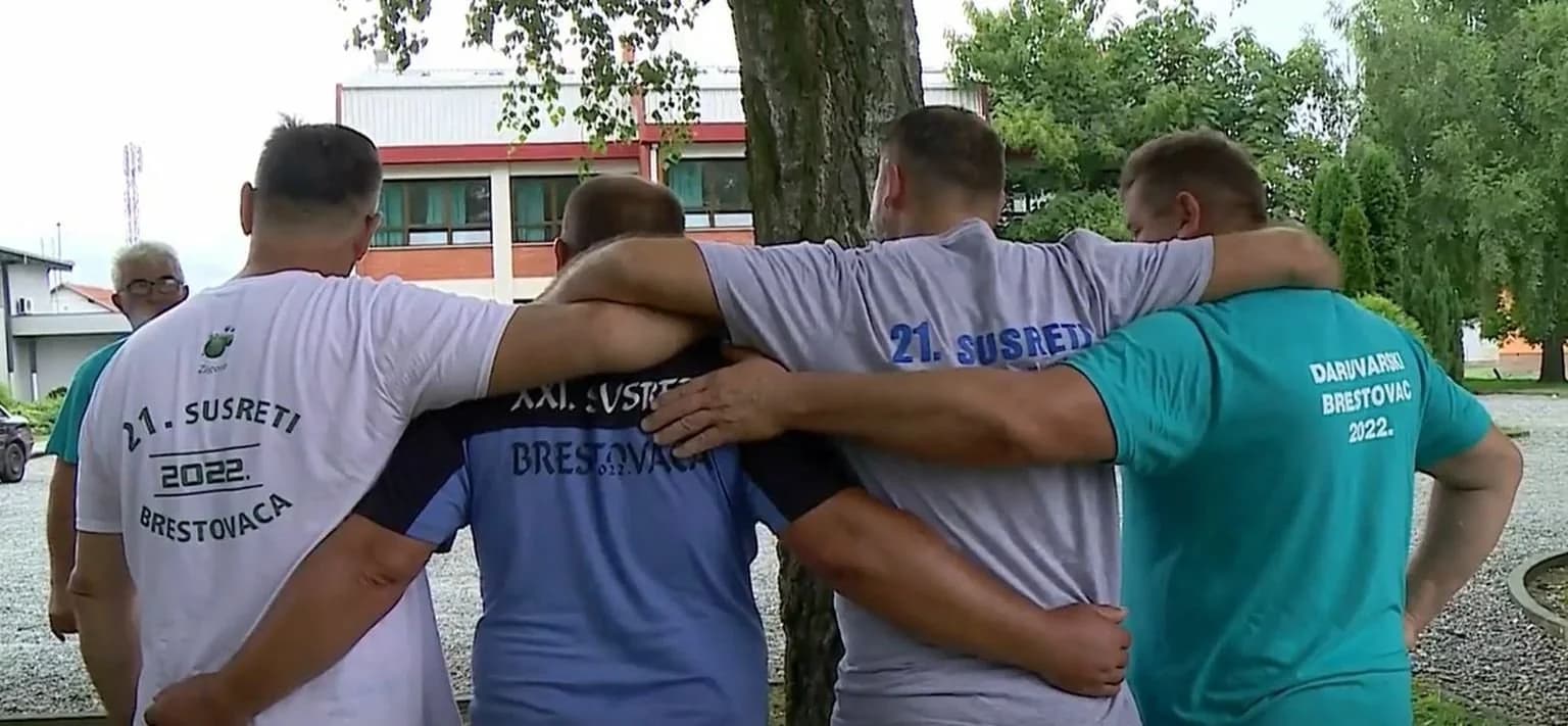 PRILOG NOVE TV: Dijele ih kilometri, općine i županije, ali su svejedno iz istog mjesta: Stanovnici Brestovca druže se više od dva desetljeća