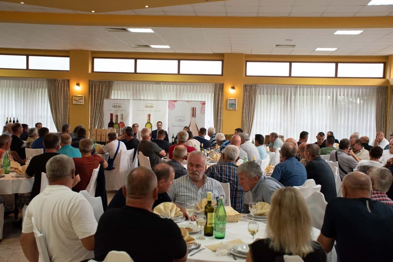 Vinarija KUTJEVO – druženje s kooperantima /FOTO/