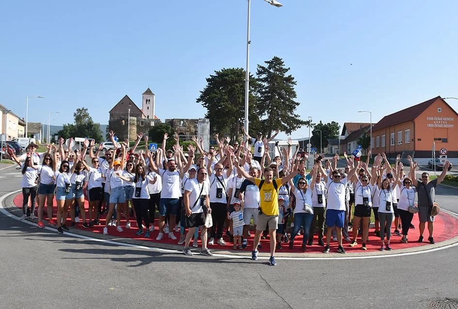 /FOTOGALEROJA/ Više od četiri stotine sudionika pilo i jelo u kaptolačkim vinogradima