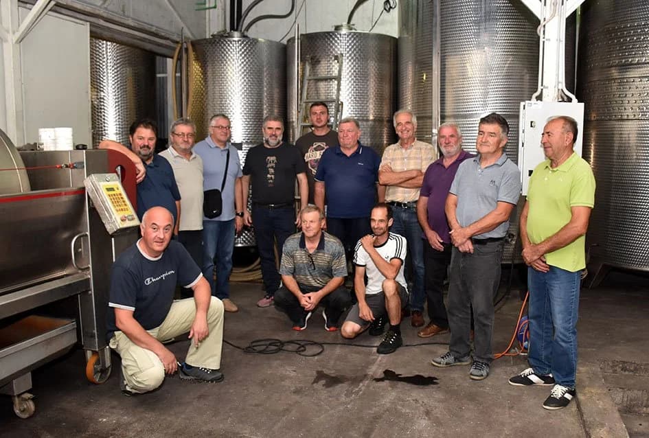 Požešku vinariju Zrinšćak koja osluškuje zahtjeve tržišta posjetile kolege iz Kaptola /FOTO/