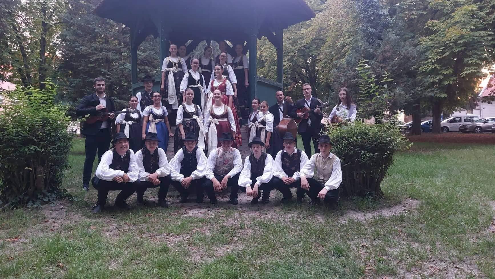 Požeškim Ličanima uz 25 godina njihove udruge Vila Velebita dolaze folkloraši i tamburaši iz Rume