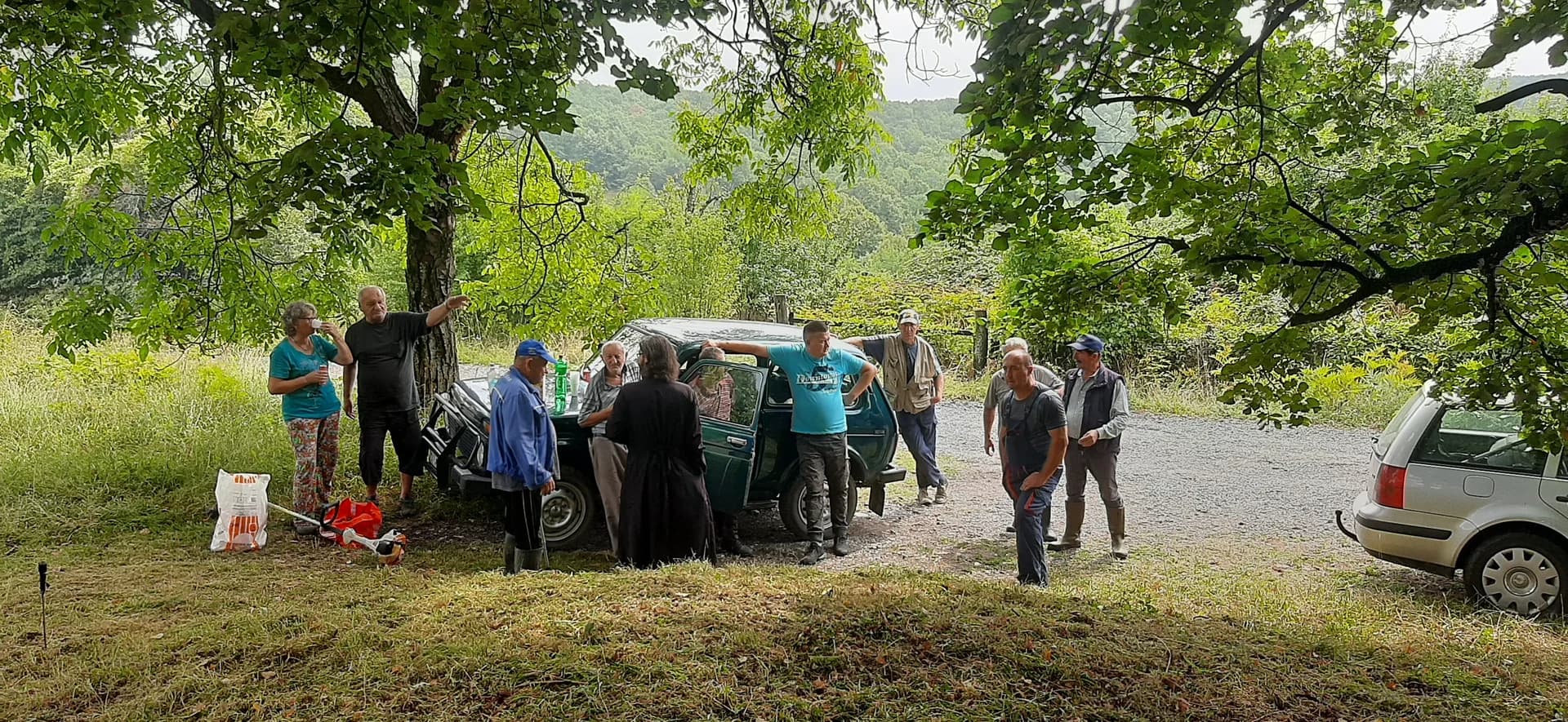 Makadam mještanima sedam brdskih sela na Požeškoj gori daje prašinu ili blato, a vodu im ljeti zbog suhih bunara i izvora dovoze vatrogasci