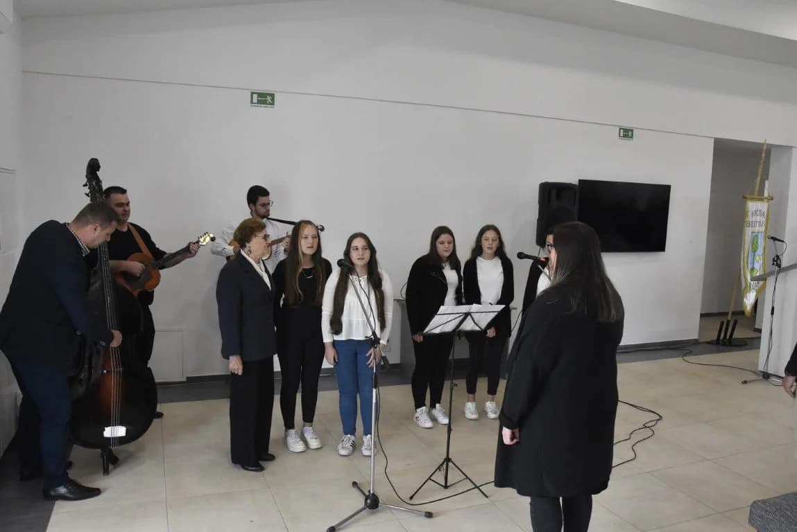 Javna priznanja primili Lucija Budić, Leonardo Franić, Šah klub Brestovac i Voćarstvo Boić, a zahvalnicu Nevenka Vranješević /FOTOGALERIJA/