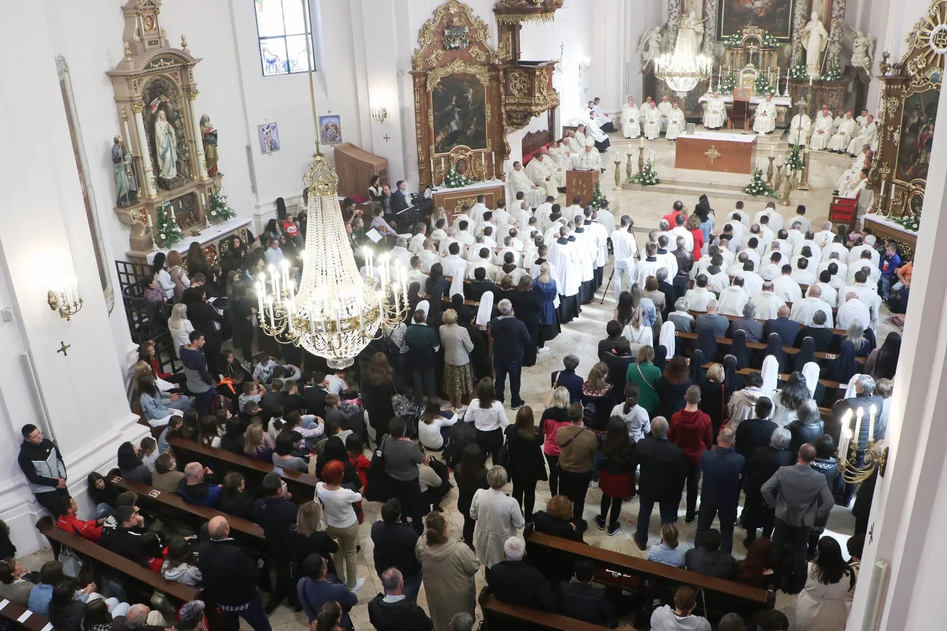 S Biskupijskog dana u Požegi upućen pozdrav papi Franji