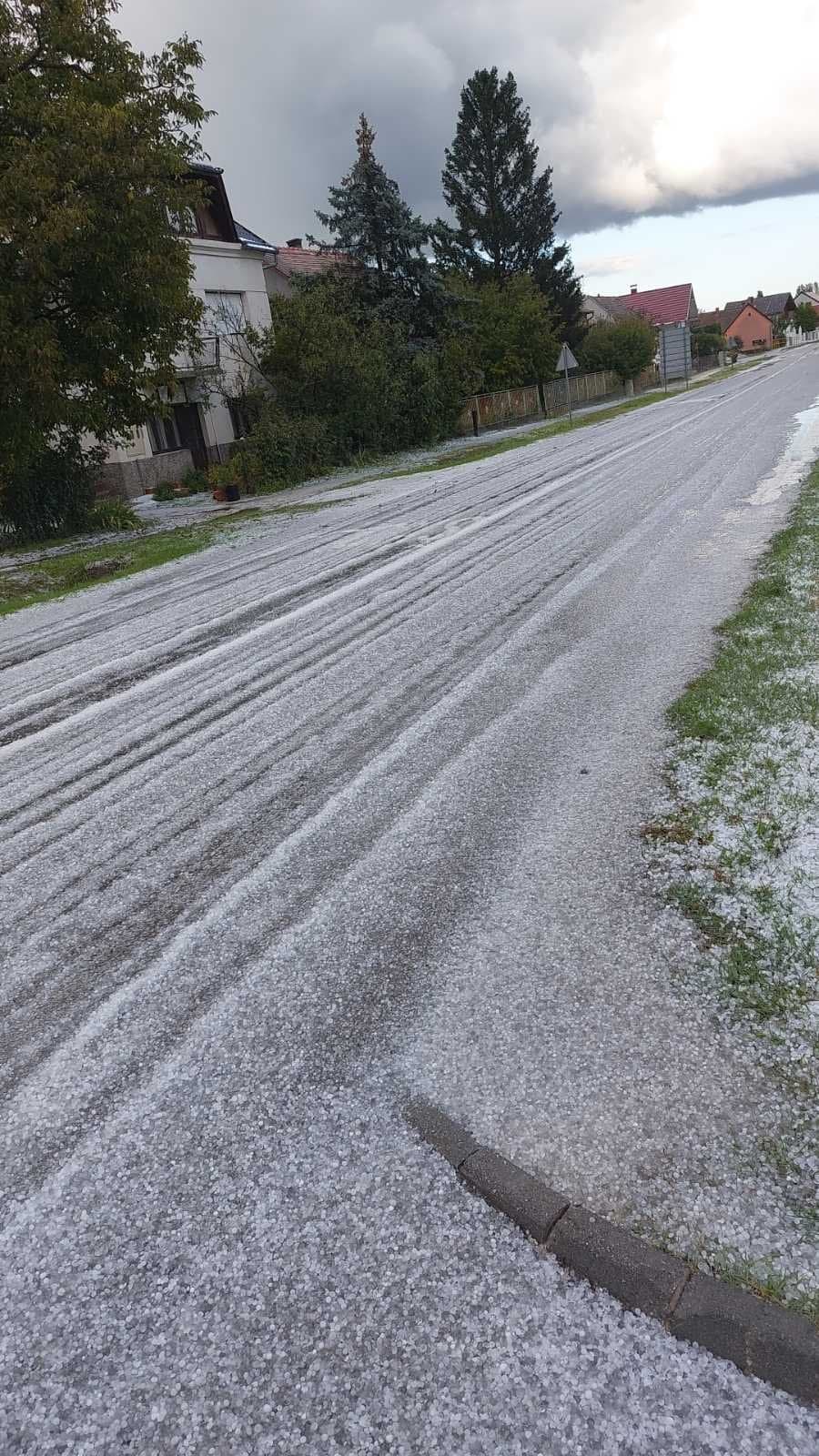 Muke s vremenom: Led zabijelio Kaptol