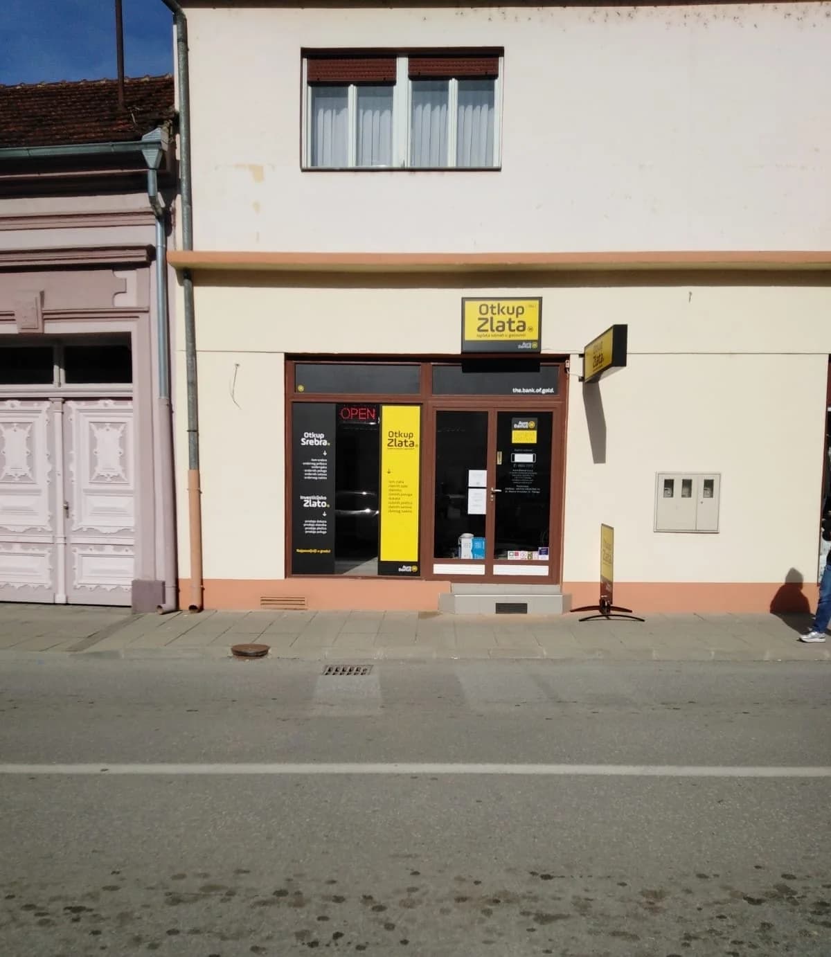Nakon uspješne sezone mnogi se pitaju:<br>„Ima li smisla štedjeti ?“