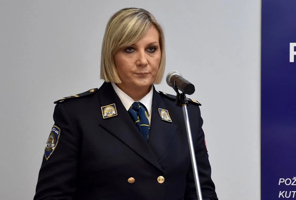 Pohvaljeno dvadesetak policajaca i službenika, a zahvalnice za suradnju primili Lovački savez županije i OŠ Zdenka Turkovića iz Kutjeva /FOTOGALERIJA/