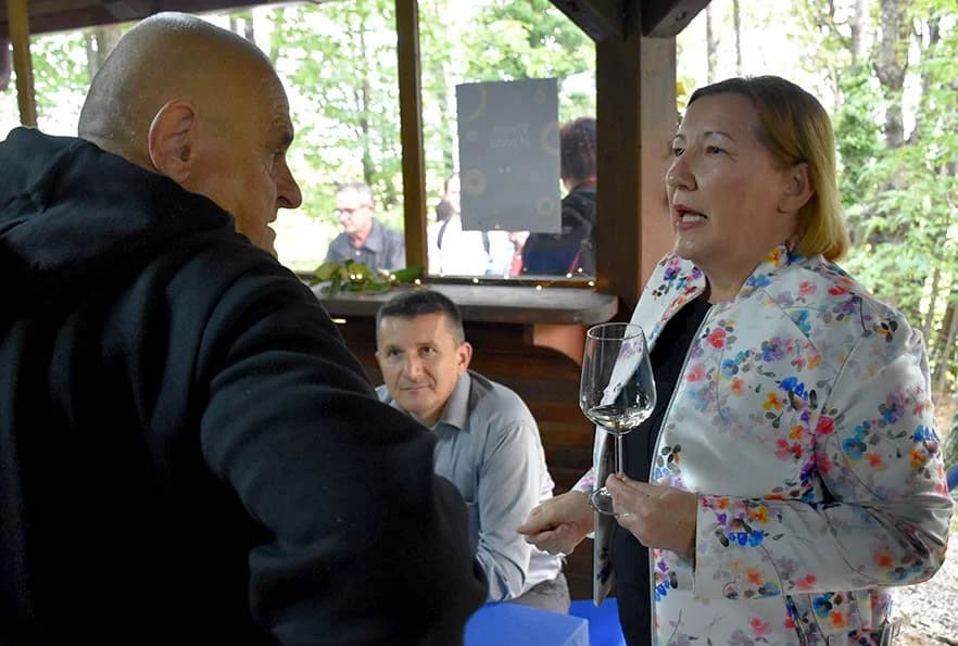 4. VEČER POEZIJE I VINA: Milko Valent s pjesmom „Vino, Sunce: globalno ljepilo,“ pobjednik