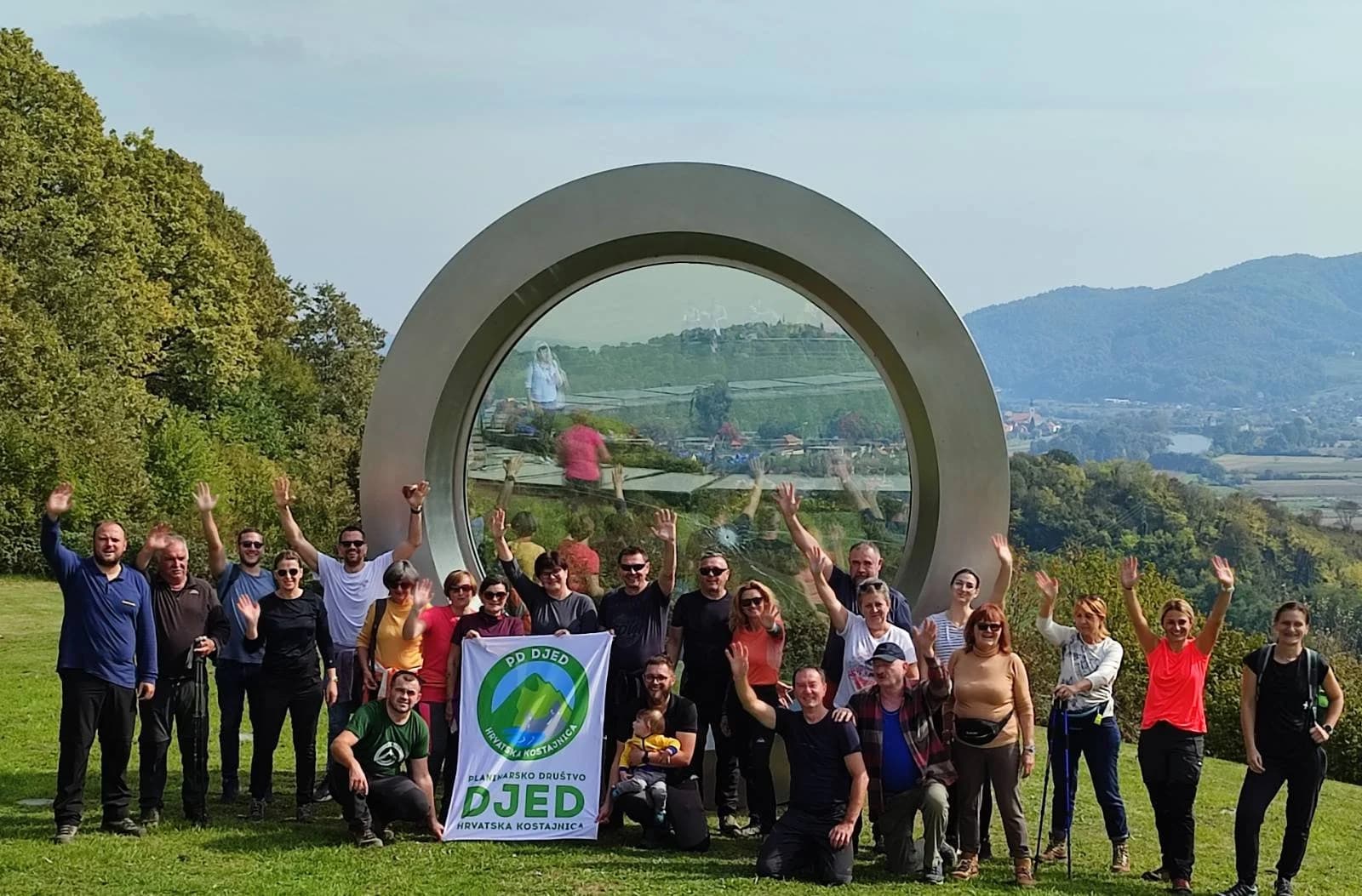 Tradicionalni izlet planinara Sokolovca na Kestenijadu u Hrvatskoj Kostajnici [FOTO]