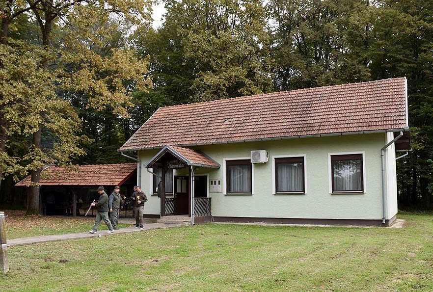 Lovci Slavuja izgradili strelište za leteće mete /FOTO/
